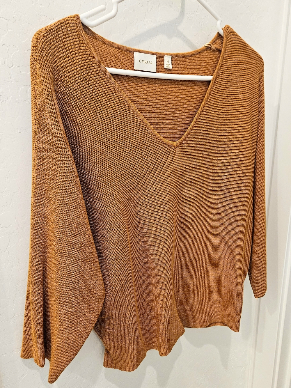 Cyrus Women's 3/4 Sleeve V-Neck Sweater in Yellow